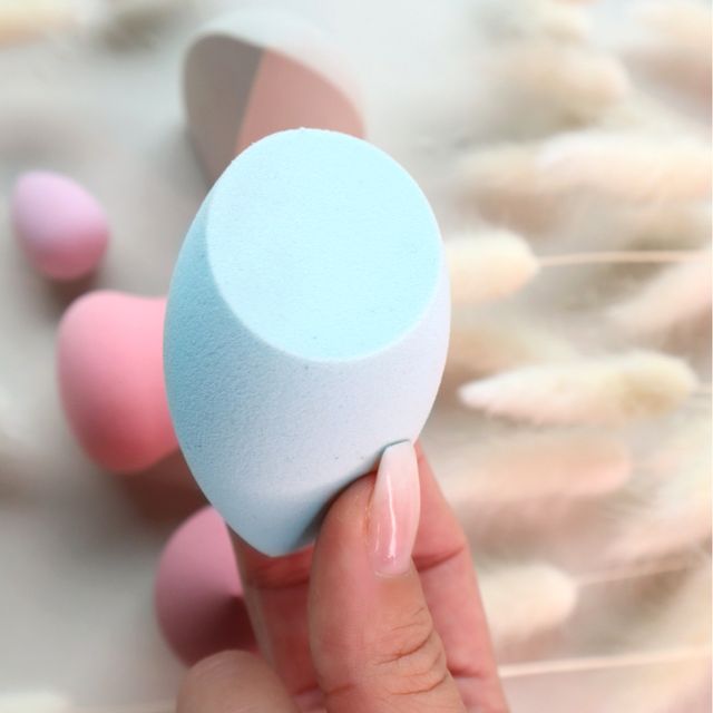 Blending Sponge Diagonal - Light Blue Blending Sponge Diagonal - Light Blue